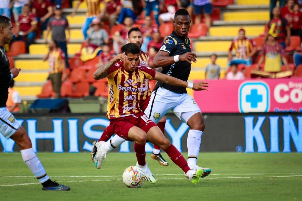 Deportes Tolima sẽ tìm được chiến thắng trên sân khách. nhan-dinh-soi-keo-rionegro-aguilas-doradas-vs-deportes-tolima-luc-07h00-ngay-14-11-2025-2